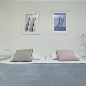 6 Bedroom Seafront Villa with Pool near Slano, Sleeps 12-14